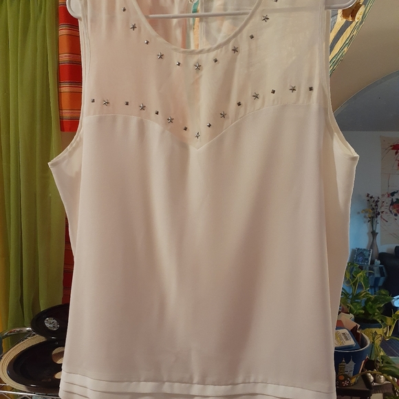 Top/Blouse - Picture 1 of 8